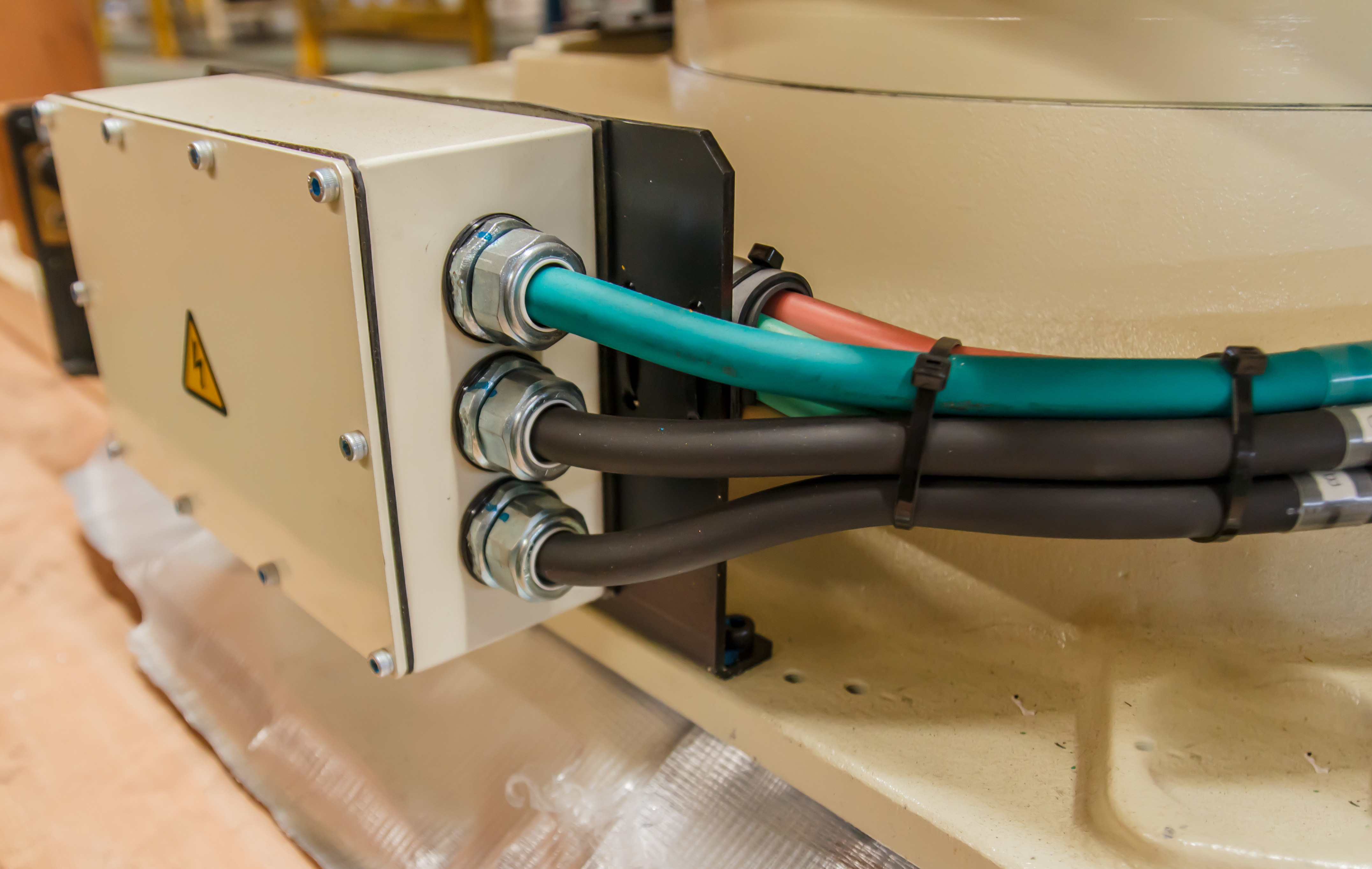 Kablo Rakoru Nedir? Ne İşe Yarar? | Tabafix Endüstriyel Bağlantı Çözümleri